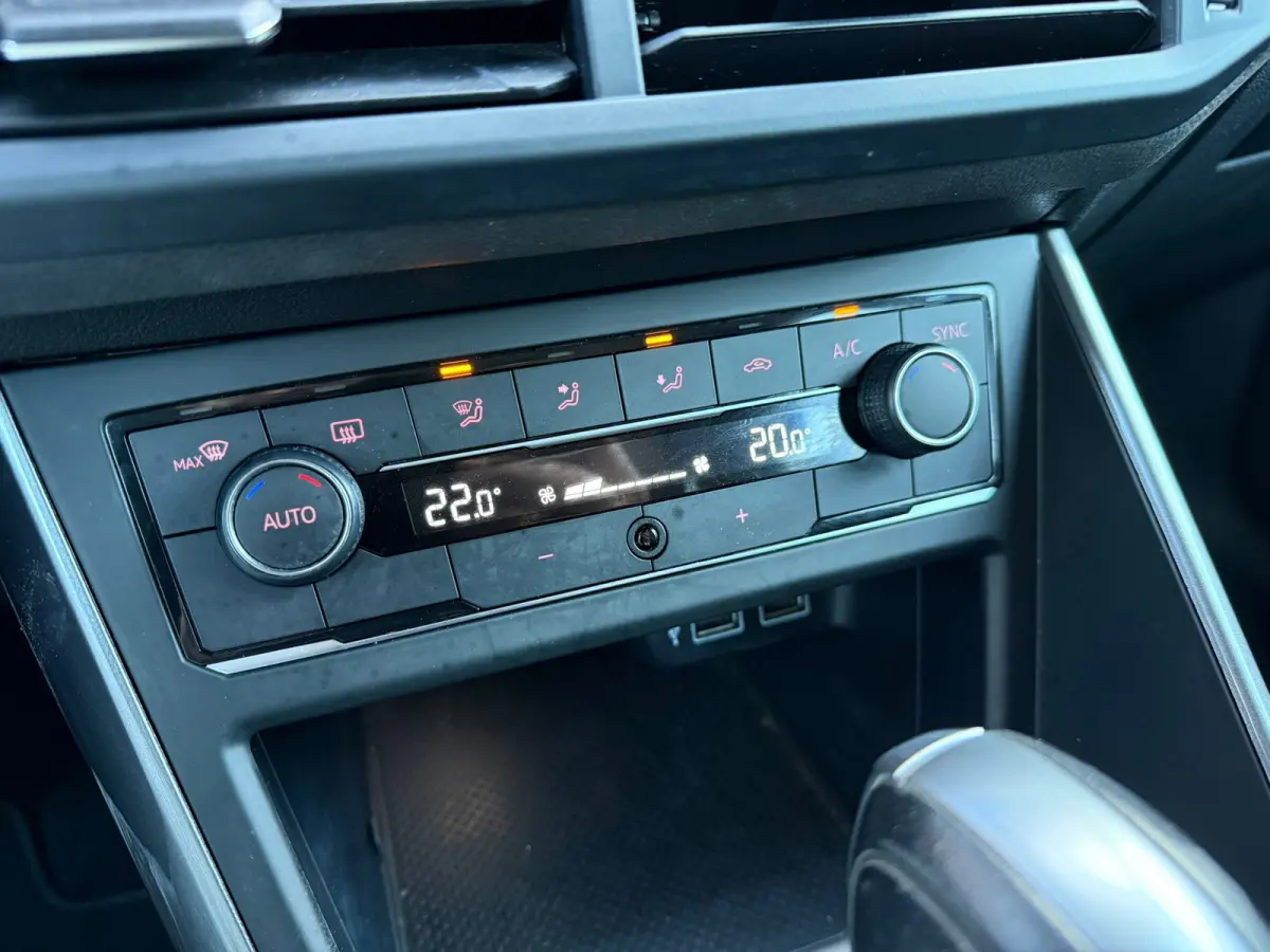 1.0 TSI Highline - Automaat - Navi - Climate - Parkeerhulp- Org.NL