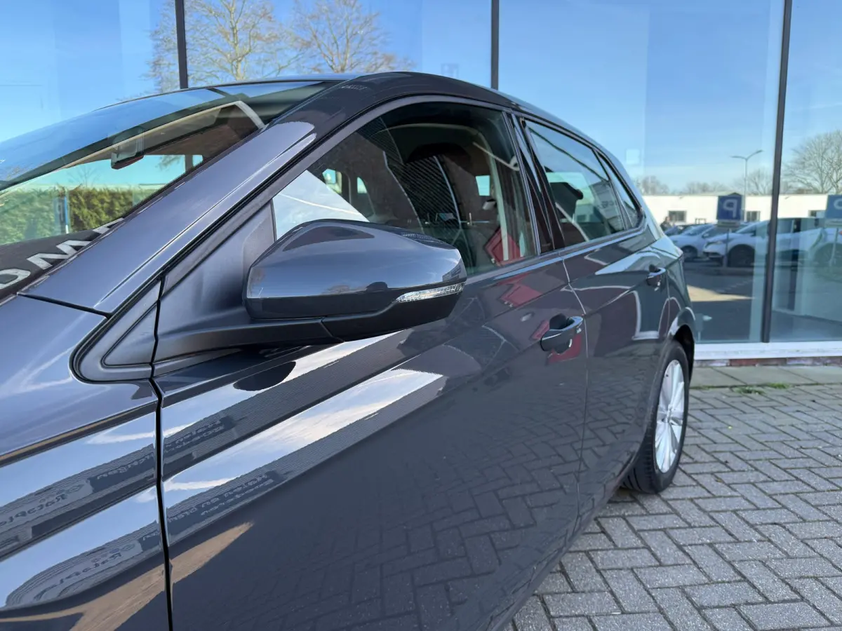 1.0 TSI Highline - Automaat - Navi - Climate - Parkeerhulp- Org.NL