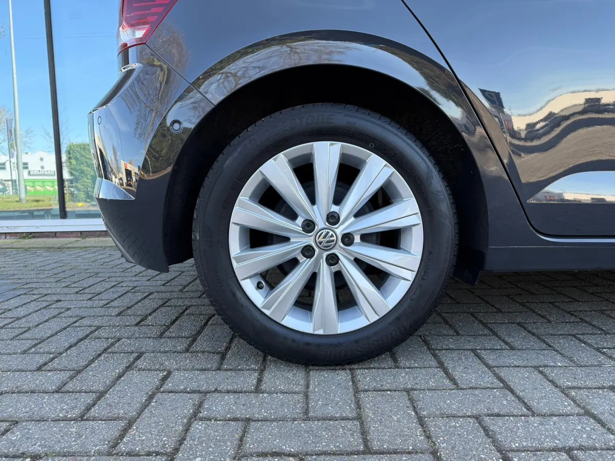 1.0 TSI Highline - Automaat - Navi - Climate - Parkeerhulp- Org.NL