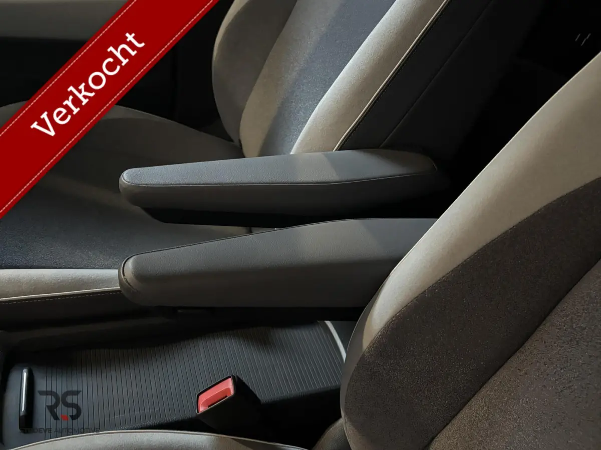 First Plus 58 kWh | SOH 91%!! | Navi | Matrix | ACC | Camera | DAB | Keyless | CarPlay | Stoel/stuur verw | Org NL |