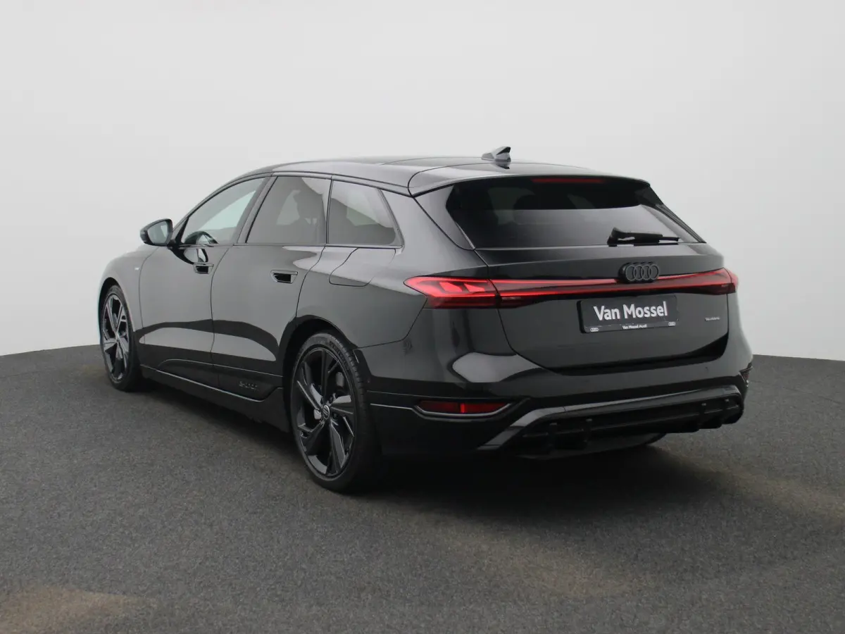 edition quattro 100 kWh l SoH 99% | Adaptive cruise control l Panorama-glasdak l Airco l B&O Premium soundsysteem l Stoelverwarming l Adaptive air suspension l Verwarmbaar stuurwiel l Warmte