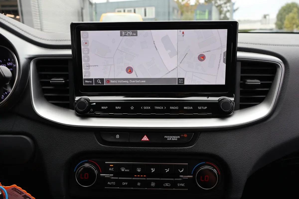 1.0 T-GDi MHEV DynamicLine 1e Eigenaar | NAP | Dealer Onderh | BTW | Automaat | Climate | Camera | ACC | Carplay | Navi | Full Led | Start/Stop |  PDC