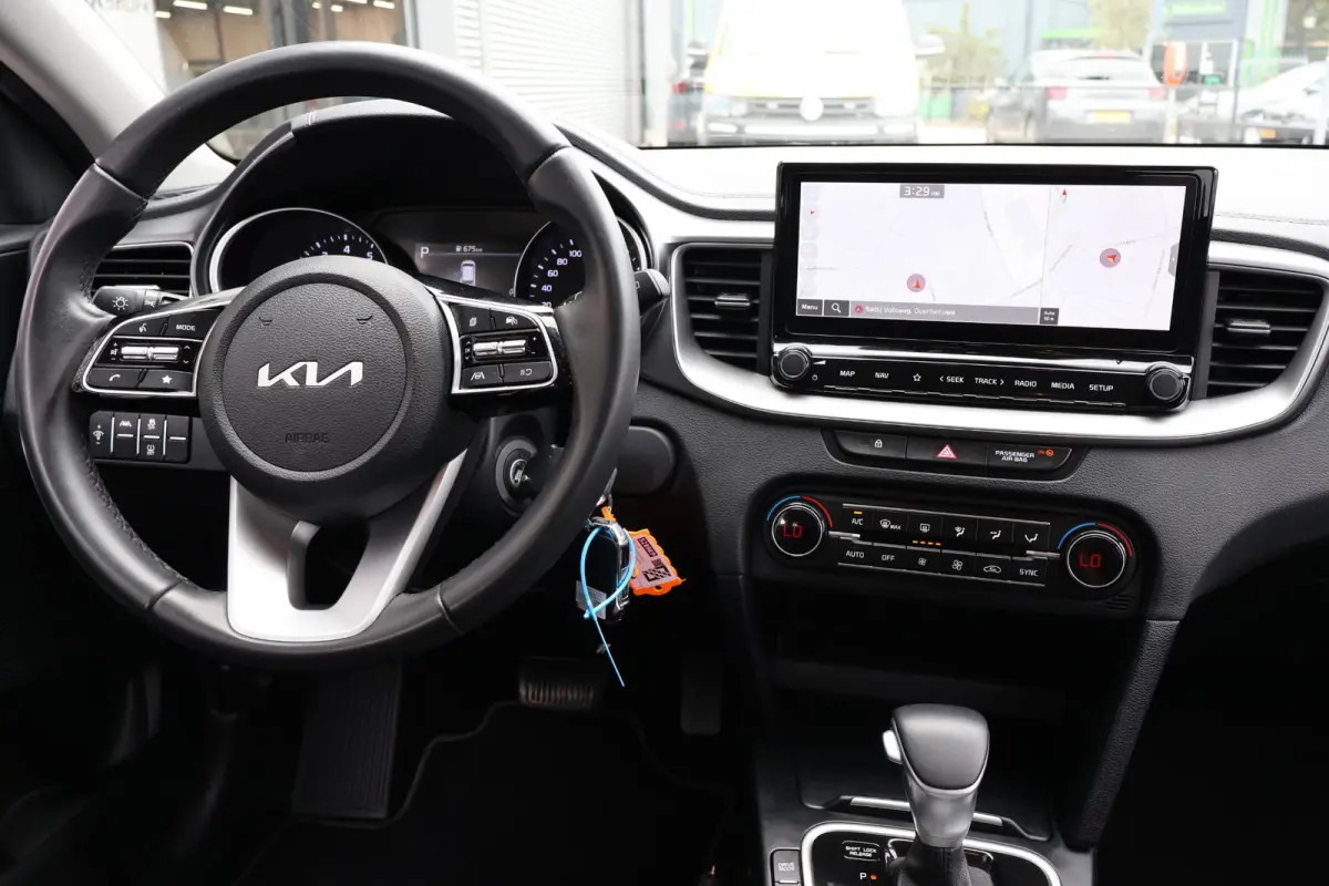 1.0 T-GDi MHEV DynamicLine 1e Eigenaar | NAP | Dealer Onderh | BTW | Automaat | Climate | Camera | ACC | Carplay | Navi | Full Led | Start/Stop |  PDC