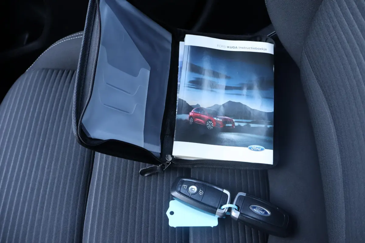 1.5 Titanium 1e Eigenaar | Volledig Onderh | BTW | NL-Auto | Winterpack | 360Cam | Navi | Carplay | ACC | Bots | Keyless | LED | DAB | PDC | Start/Stop