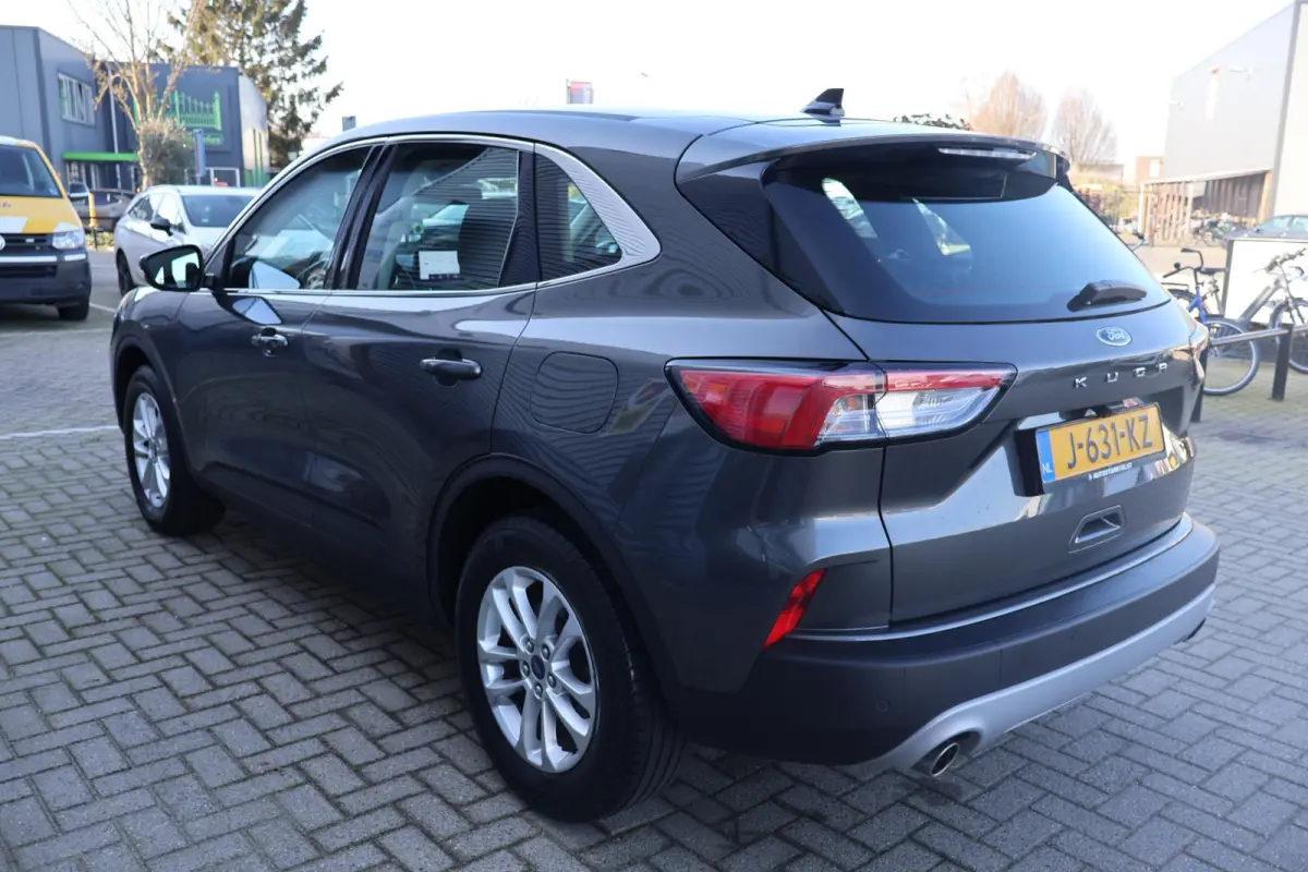 1.5 Titanium 1e Eigenaar | Volledig Onderh | BTW | NL-Auto | Winterpack | 360Cam | Navi | Carplay | ACC | Bots | Keyless | LED | DAB | PDC | Start/Stop