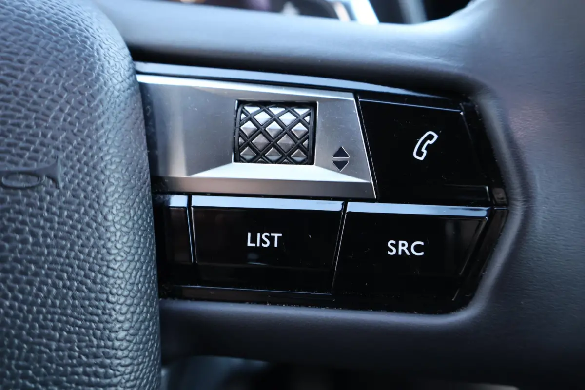1.2 PureTech Business 1e Eigenaar | BTW | Volledig Onderh | NAP | 360 Cam | Carplay | Navi | Climate | DAB | Cruise | LED | Keyless | PDC