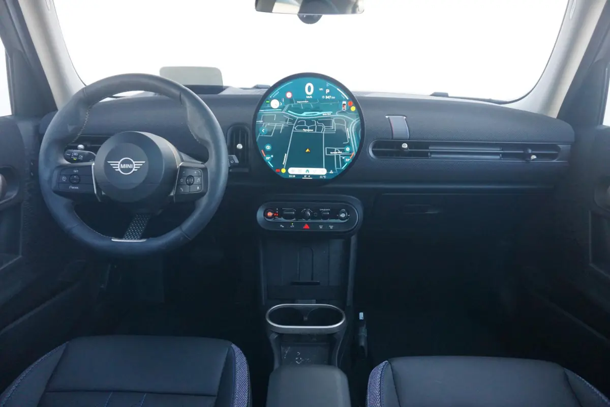 Cooper C | Classic Uitvoering | Pakket M | Head-Up Display | Panoramadak | Driving Assistant | Comfort Access | Stoel & Stuurverwarming |