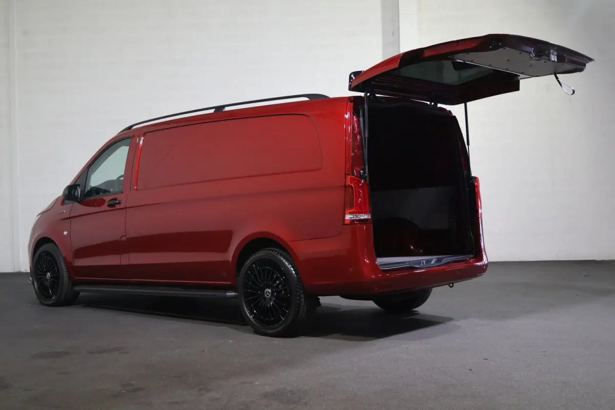 112 L3 60 kWh Black Line