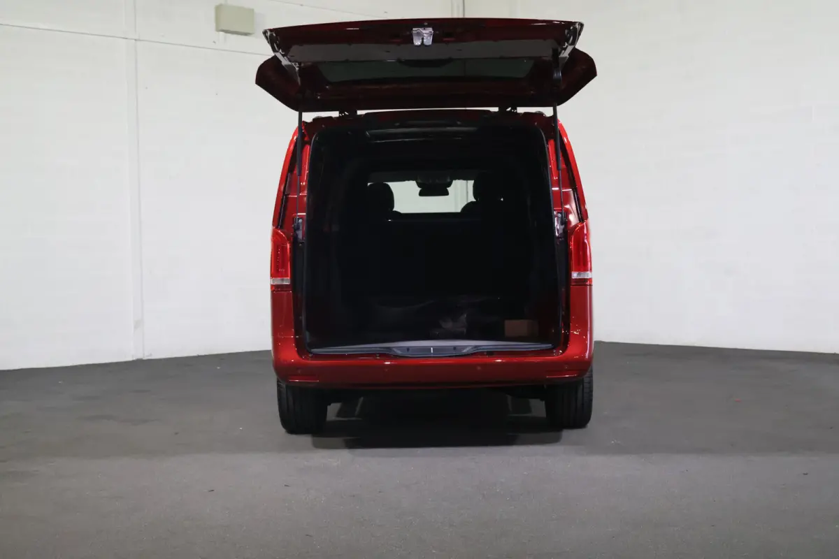 112 L3 60 kWh Black Line