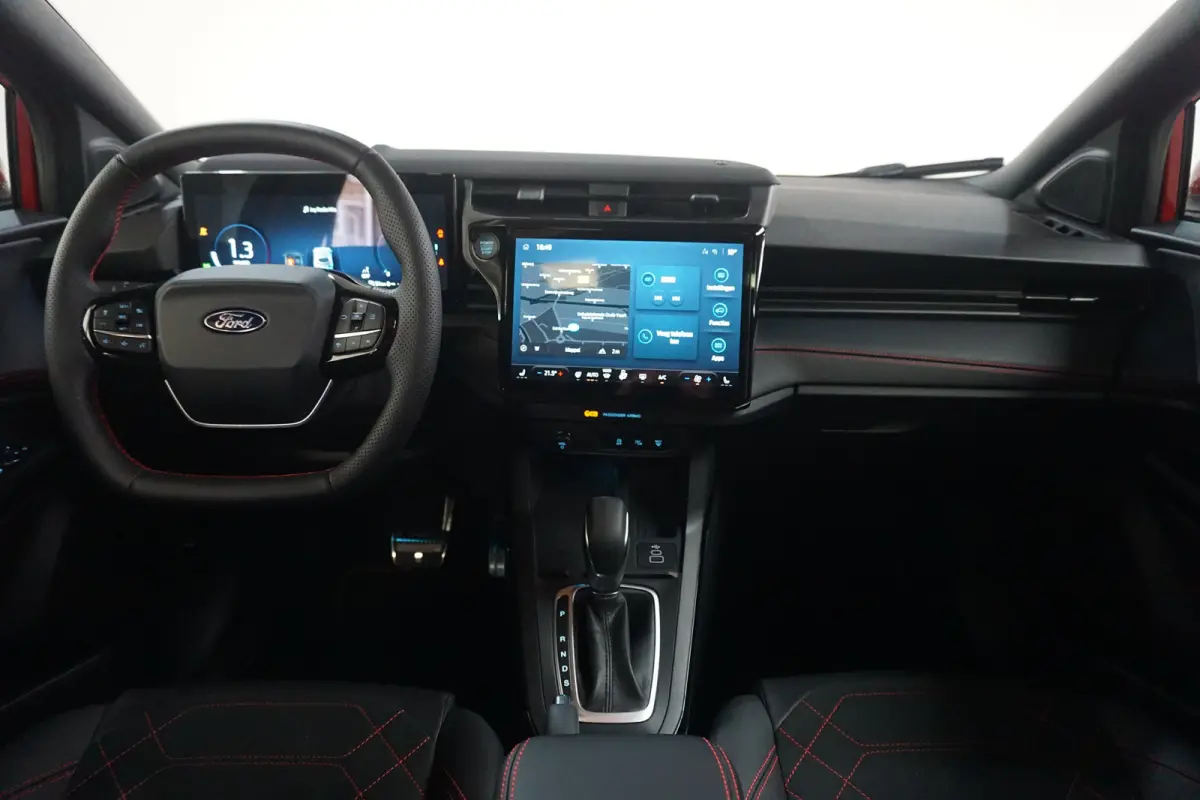 1.0 EcoBoost ST-Line X Automaat | Driver Assistance Pack | Elektrisch glazen panorama-dak | Stuurwiel verwarmd