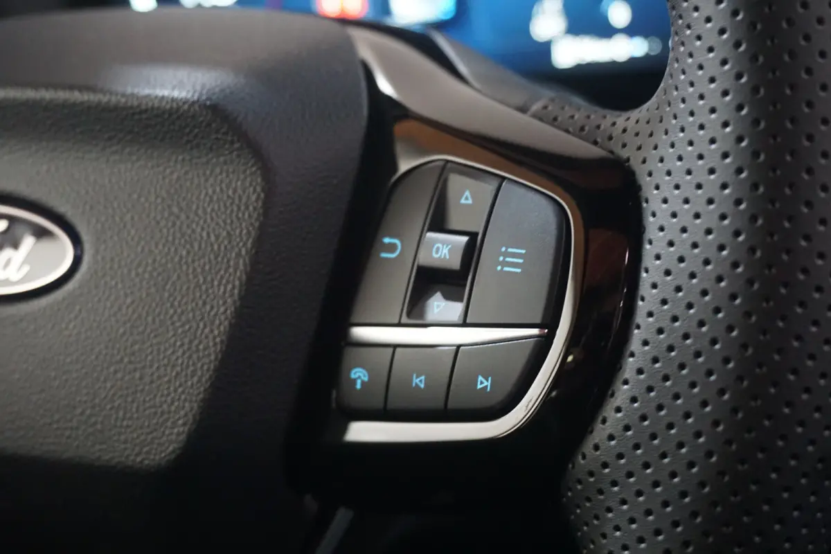 1.0 EcoBoost ST-Line X Automaat | Driver Assistance Pack | Elektrisch glazen panorama-dak | Stuurwiel verwarmd