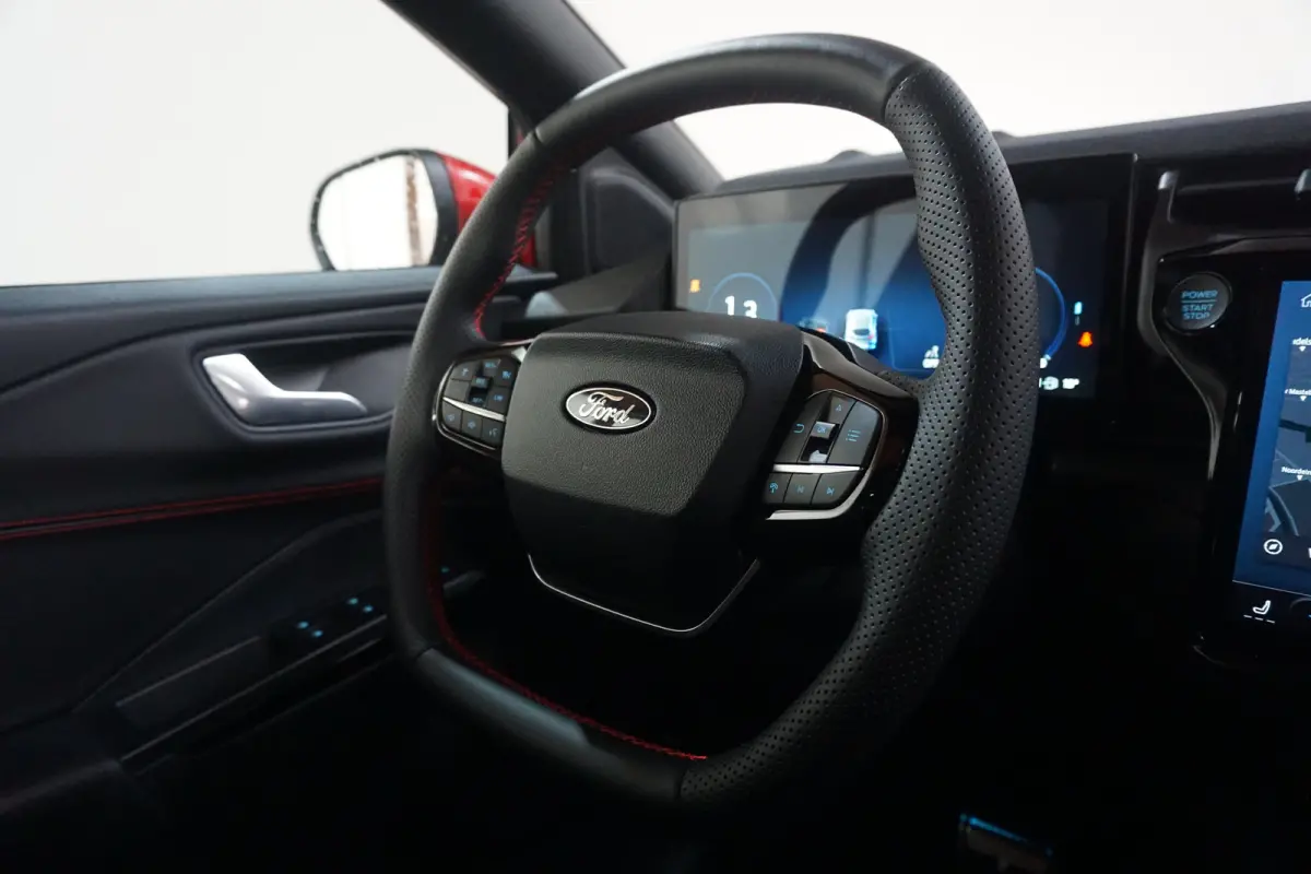 1.0 EcoBoost ST-Line X Automaat | Driver Assistance Pack | Elektrisch glazen panorama-dak | Stuurwiel verwarmd