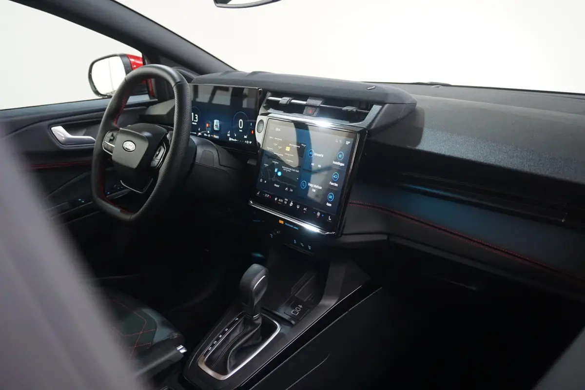 1.0 EcoBoost ST-Line X Automaat | Driver Assistance Pack | Elektrisch glazen panorama-dak | Stuurwiel verwarmd