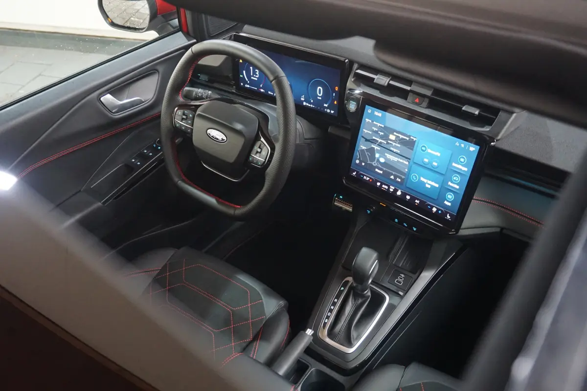 1.0 EcoBoost ST-Line X Automaat | Driver Assistance Pack | Elektrisch glazen panorama-dak | Stuurwiel verwarmd