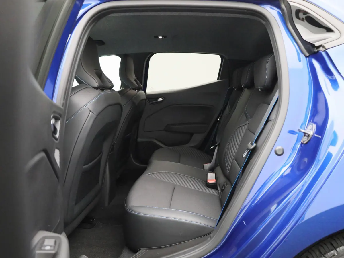 1.6 E-Tech Full Hybrid 145 esprit Alpine