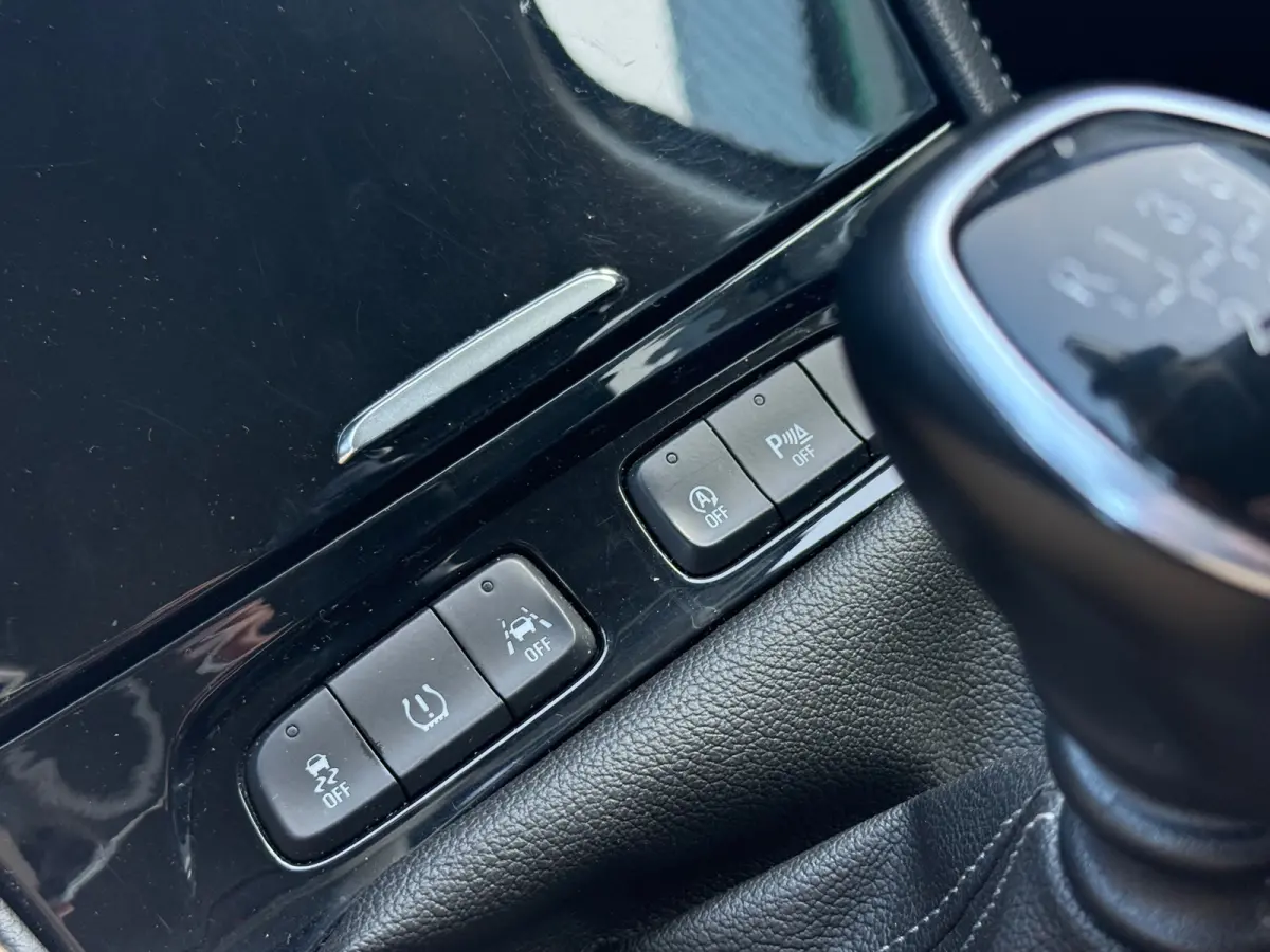 1.2 Turbo Business Executive - Moonstone Grey - 19''/Carplay/Electr.klep