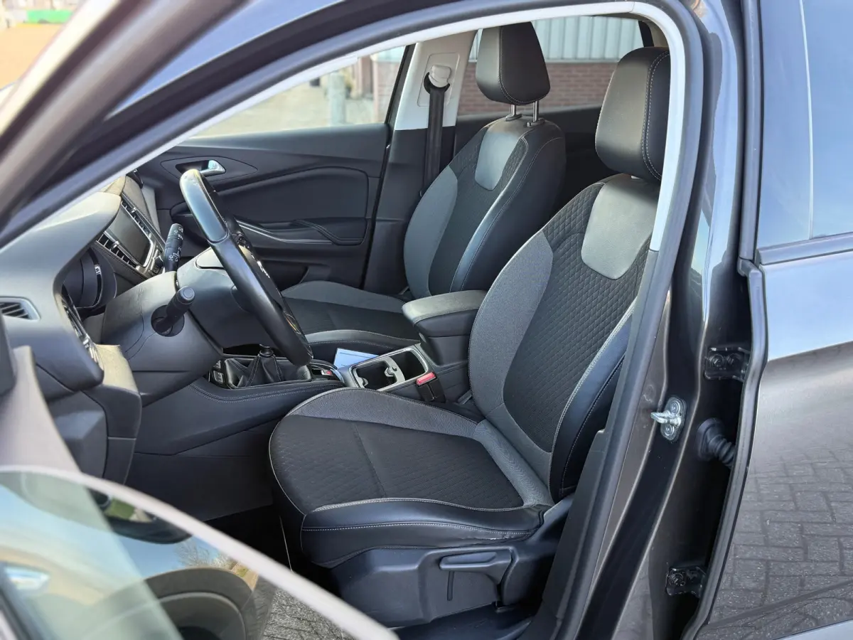 1.2 Turbo Business Executive - Moonstone Grey - 19''/Carplay/Electr.klep