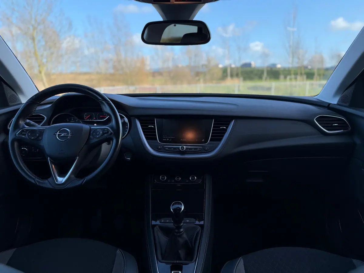 1.2 Turbo Business Executive - Moonstone Grey - 19''/Carplay/Electr.klep