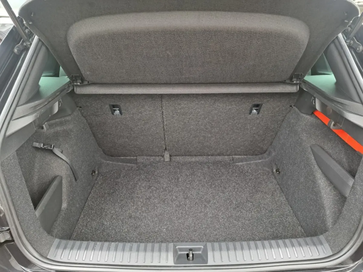 1.0 TSI 110 Pk Sport Business Clima Pdc 6 bak, Apple Carplay