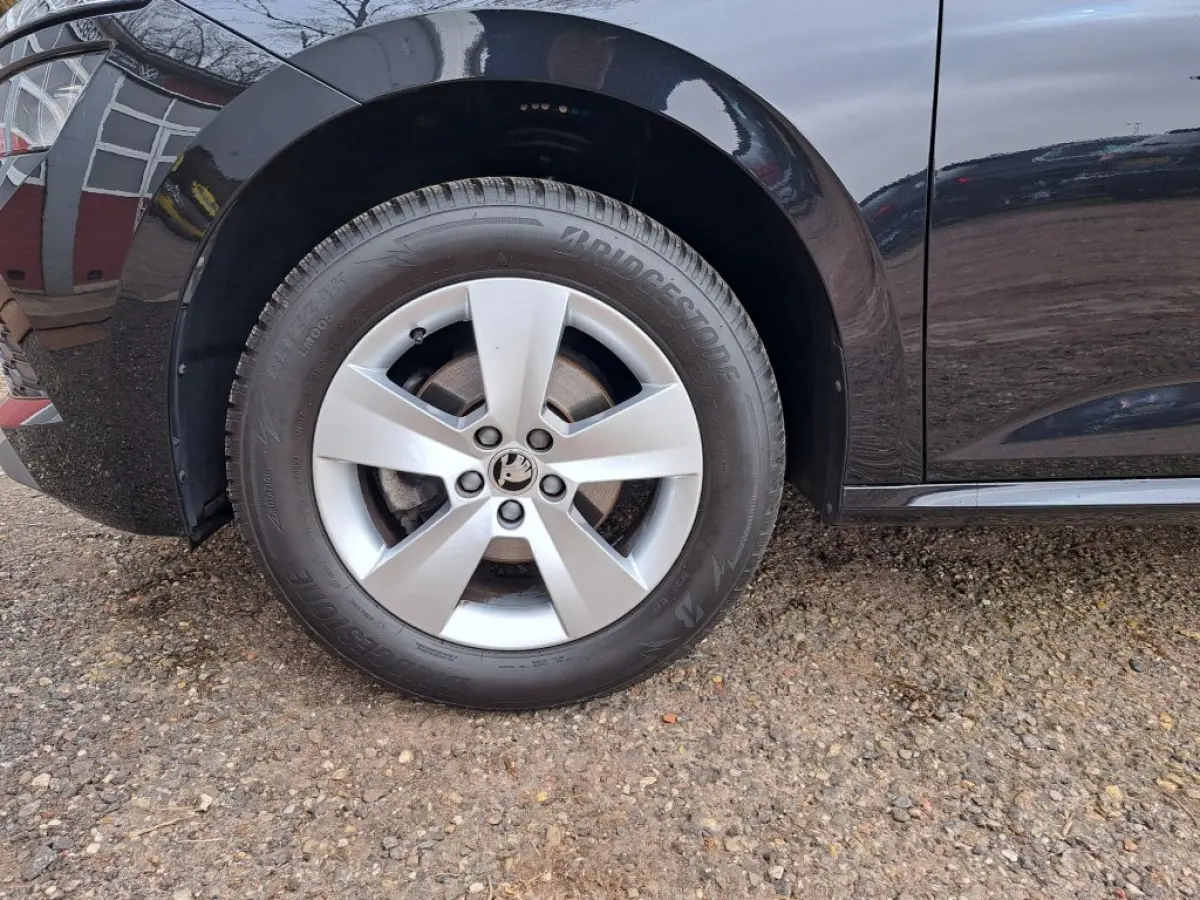 1.0 TSI 110 Pk Sport Business Clima Pdc 6 bak, Apple Carplay