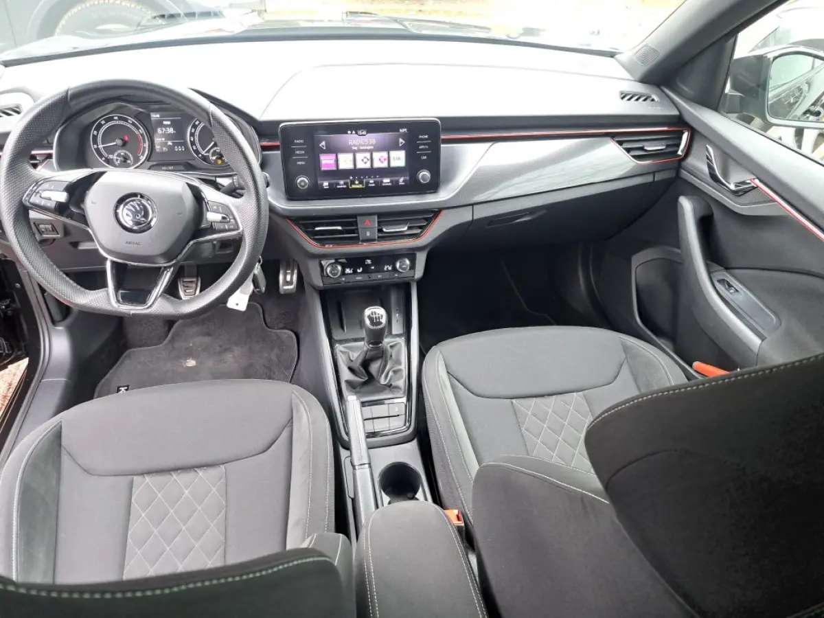 1.0 TSI 110 Pk Sport Business Clima Pdc 6 bak, Apple Carplay