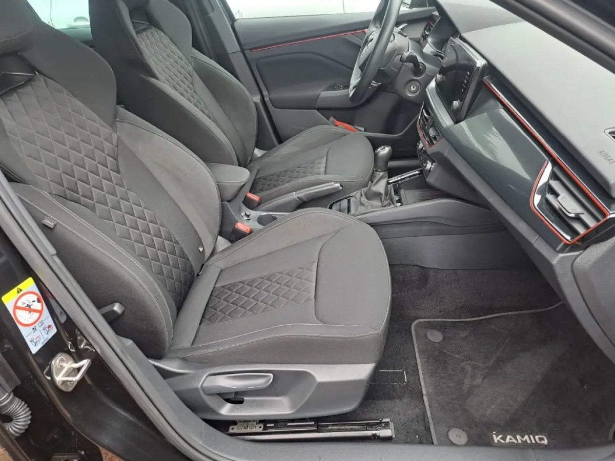 1.0 TSI 110 Pk Sport Business Clima Pdc 6 bak, Apple Carplay