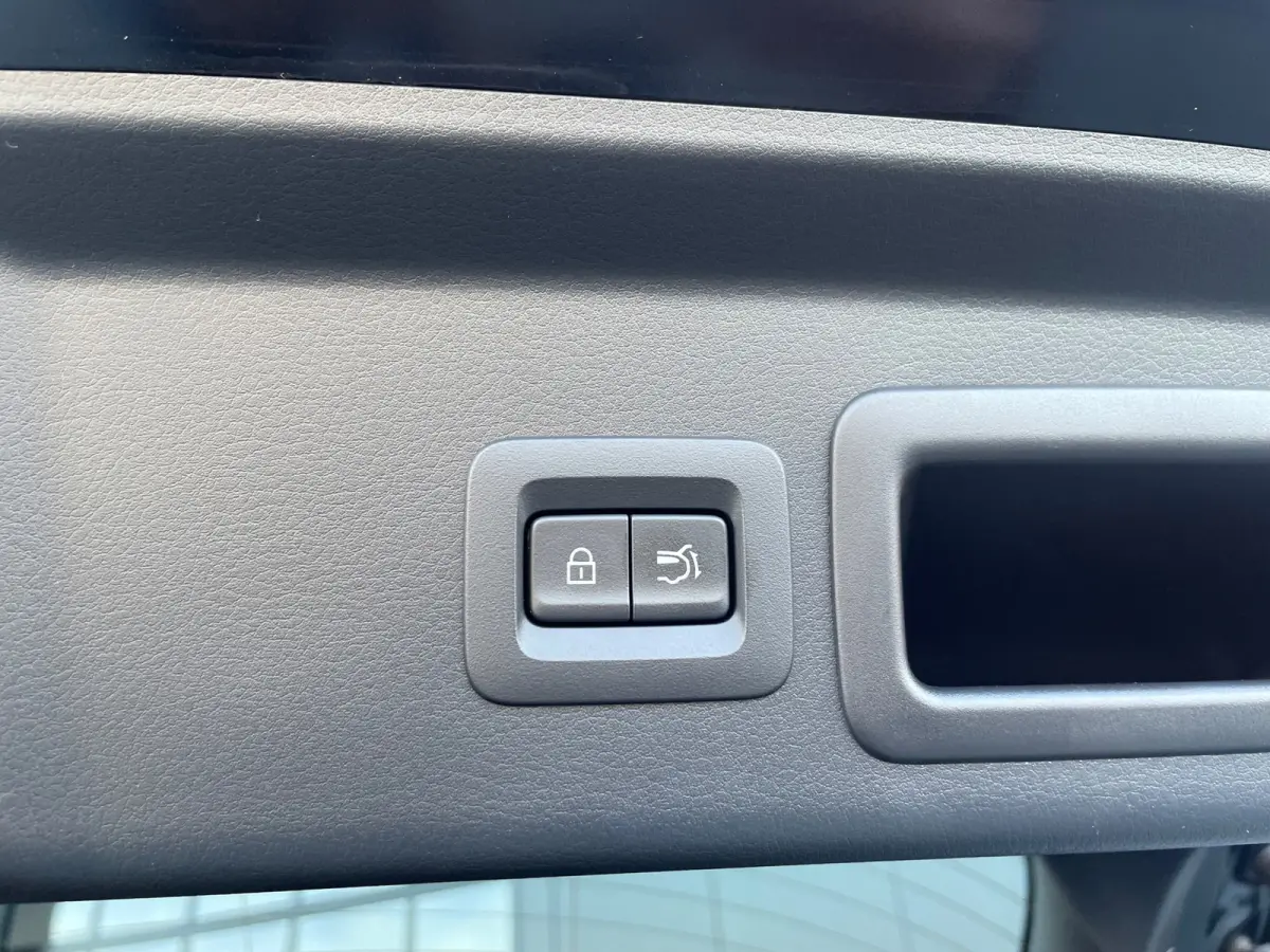 2.0 e-SkyActiv-X M Hybrid Sportive NL.Auto/186PK/Automaat/Bosé/Trekhaak/Climatronic/Carplay/1Ste Eigenaar