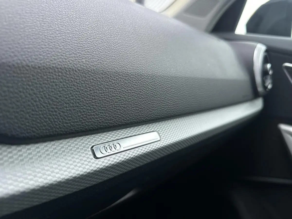 30 TFSI Advanced edition Adaptive CarPlay Camera