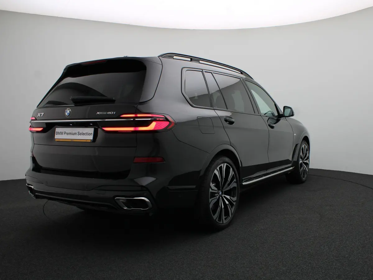xDrive40i M Sportpakket | Panoramadak Sky Lounge | Trekhaak | Harman/Kardon | Driving Assist Prof. |  23''