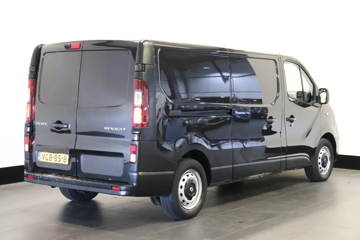 1.6 dCi L2 - EURO 6 - Airco - Navi - Cruise - €15.900,- Excl.