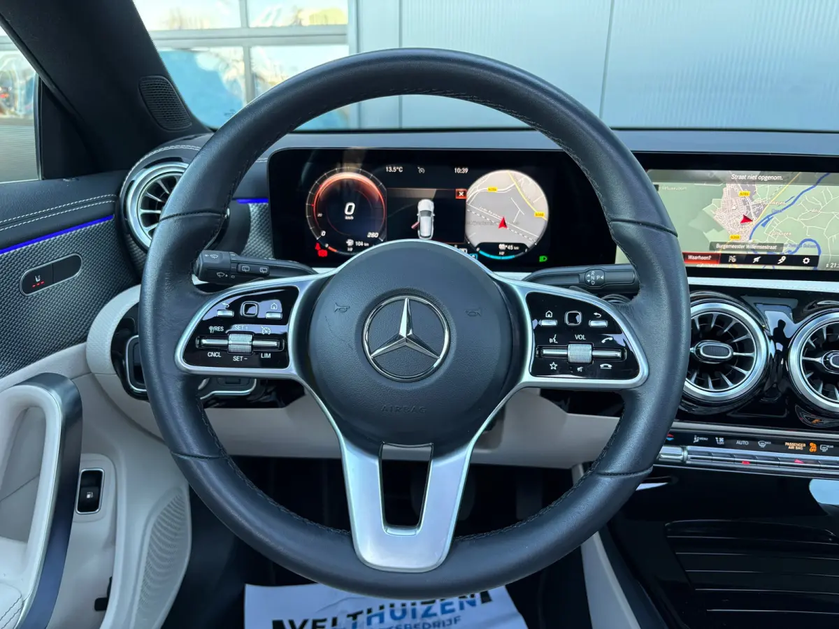 250 e Business Solution Luxury Limited NL.Auto/Panoramadak/Widescreen/1Ste Eigenaar