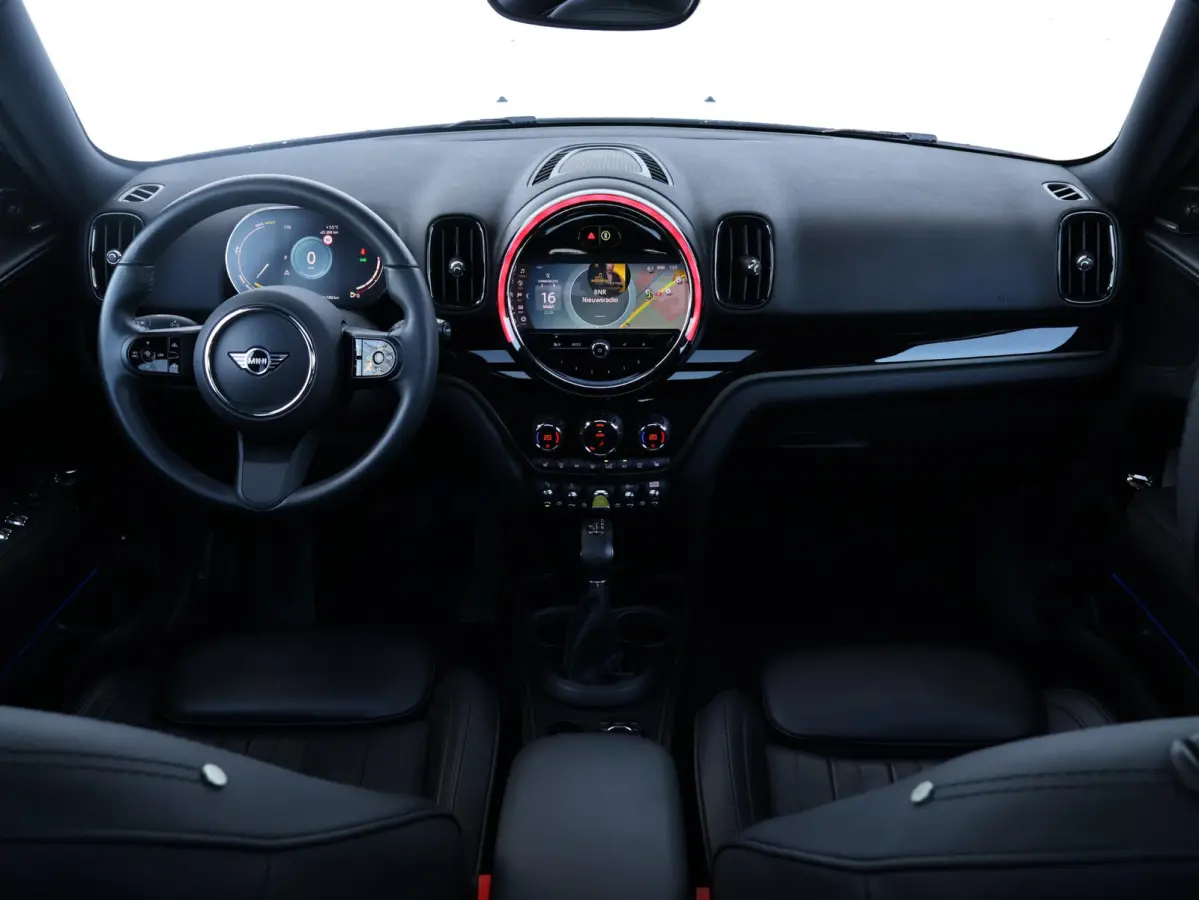1.5 Cooper ALL4 Chili | SoH 93% | Comfort Access | Panoramadak | Achteruitrijcamera | Comfortstoelen | Harman-Kardon |