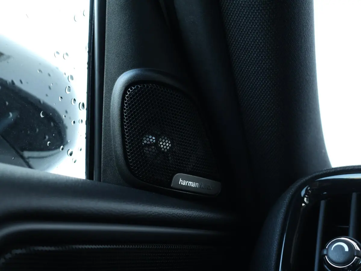 1.5 Cooper ALL4 Chili | SoH 93% | Comfort Access | Panoramadak | Achteruitrijcamera | Comfortstoelen | Harman-Kardon |