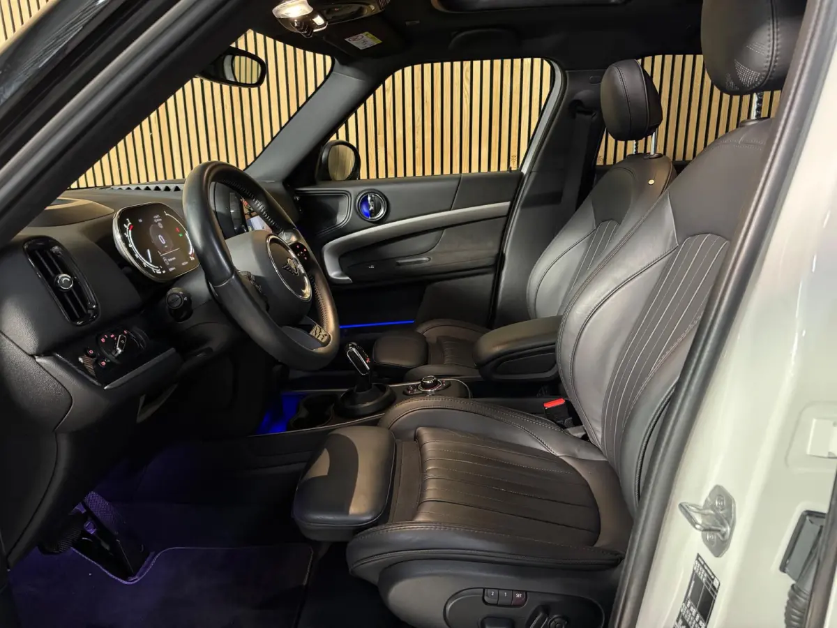 Mini 1.5 Cooper MINI Yours PANO|LEER|HUD|DAB|MEMORY|CRUISECONTROL|CARPLAY/ANDROID|19 INCH LMV