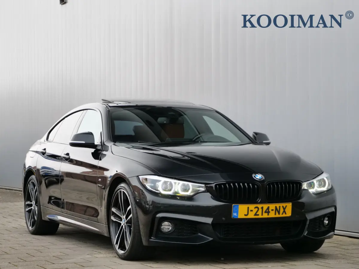 420i High Executive Edition 184 Pk Automaat M-pakket / Navigatie / DAB / Leer / Camera / Schuifdak