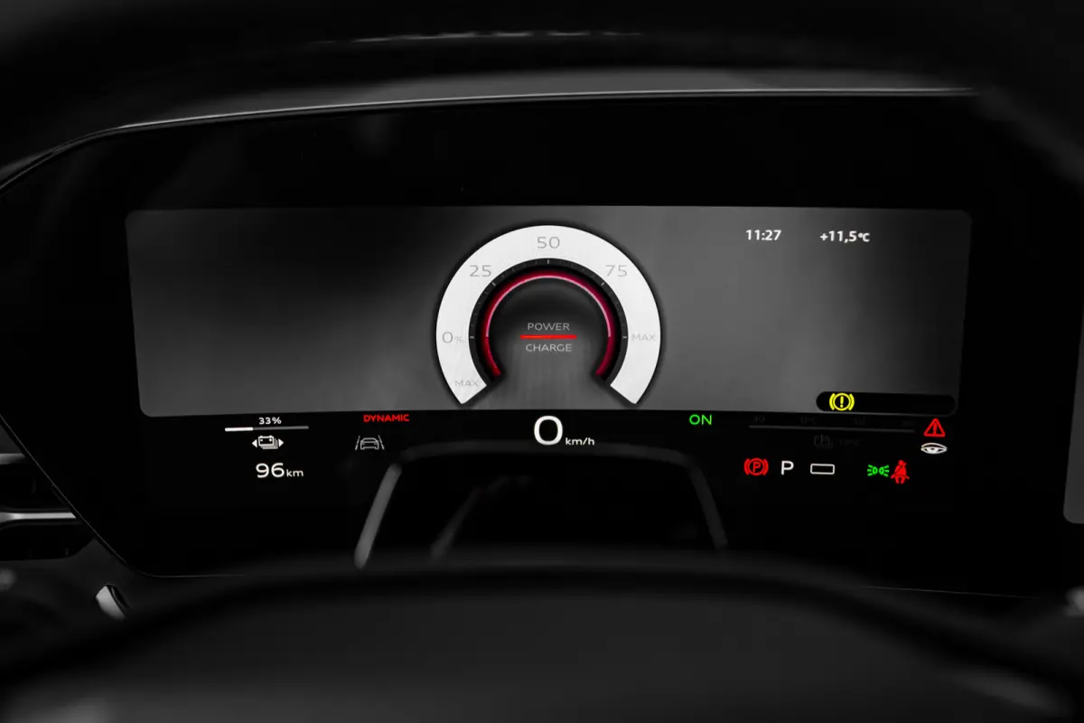 S edition | Adaptive air suspension | Adaptive cruise control | Audi sound system