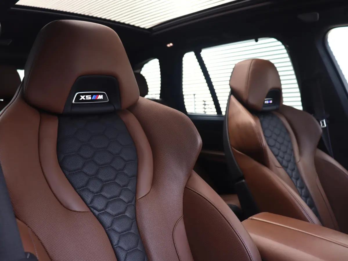 M Competition | Bowers & Wilkins | Driving Assistant Prof. | Panodak | Drivers Package | Parking Assistant Plus | Soft Close | Carbon | 21'' & 22'' LMV |