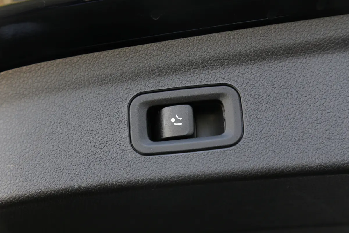 350 e Plug in hybride 4MATIC AMG*Perfect MB Onderh.*Pano/Elek. Trekhaak/Burmester/ACC met stuurhulp/Sfeer/Apple Carplay-Android/Dodehoek/VOL*