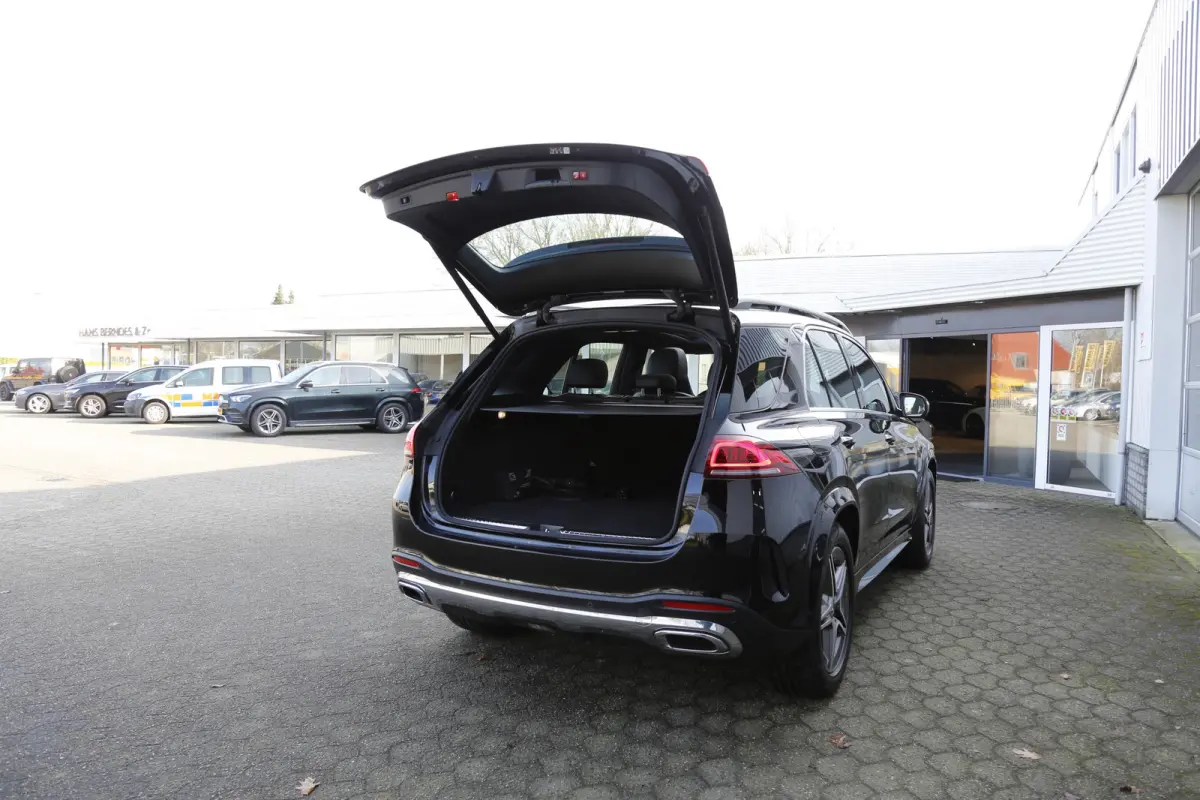350 e Plug in hybride 4MATIC AMG*Perfect MB Onderh.*Pano/Elek. Trekhaak/Burmester/ACC met stuurhulp/Sfeer/Apple Carplay-Android/Dodehoek/VOL*