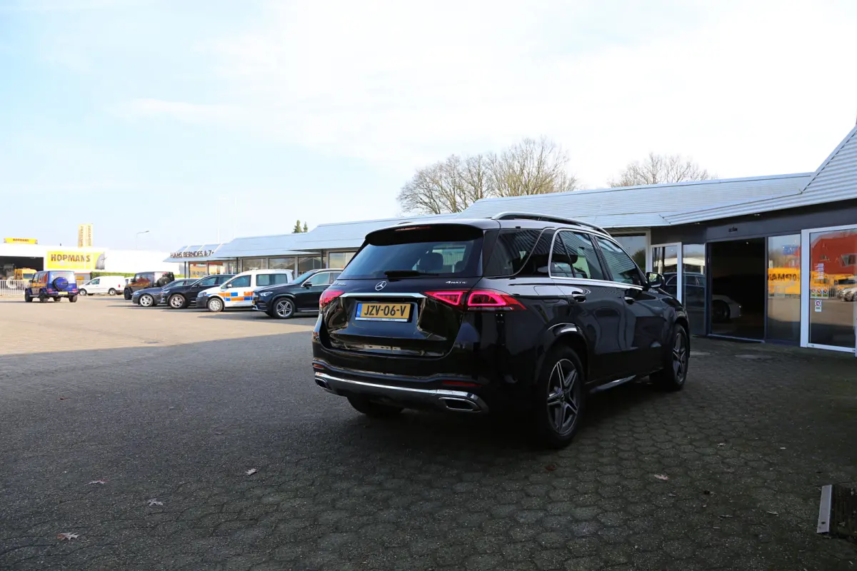 350 e Plug in hybride 4MATIC AMG*Perfect MB Onderh.*Pano/Elek. Trekhaak/Burmester/ACC met stuurhulp/Sfeer/Apple Carplay-Android/Dodehoek/VOL*