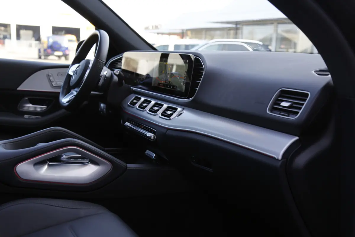 350 e Plug in hybride 4MATIC AMG*Perfect MB Onderh.*Pano/Elek. Trekhaak/Burmester/ACC met stuurhulp/Sfeer/Apple Carplay-Android/Dodehoek/VOL*