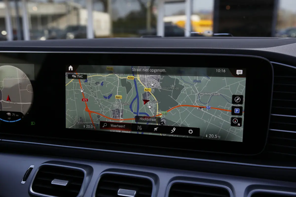 350 e Plug in hybride 4MATIC AMG*Perfect MB Onderh.*Pano/Elek. Trekhaak/Burmester/ACC met stuurhulp/Sfeer/Apple Carplay-Android/Dodehoek/VOL*