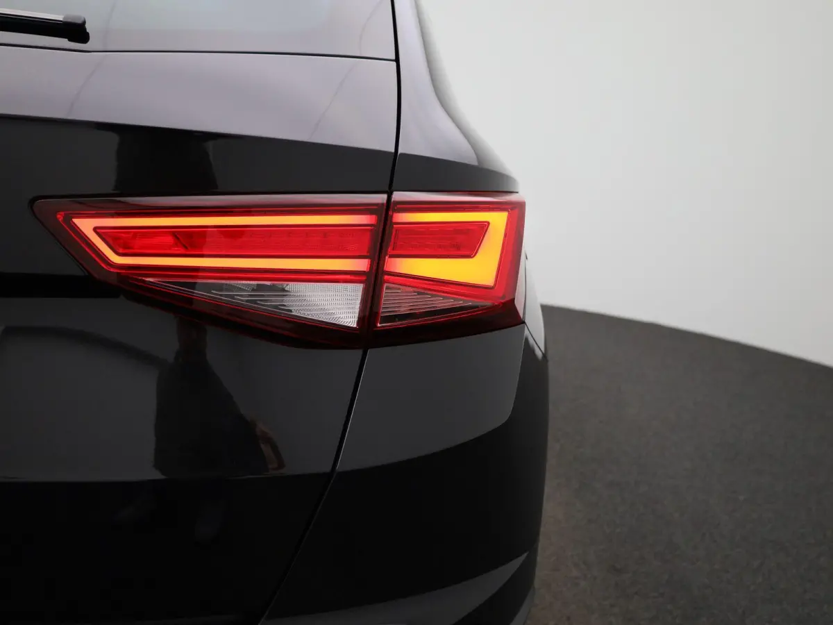 1.5 TSI Style Business Intense | Panoramadak | Trekhaak | Navigatie | Apple Carplay / Android Auto | Achteruitrijcamera | Cruise Control | Climate Control | Lichtmetalen Velgen |