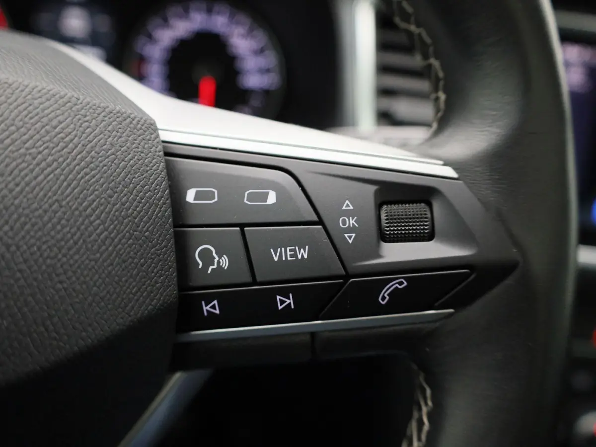 1.5 TSI Style Business Intense | Panoramadak | Trekhaak | Navigatie | Apple Carplay / Android Auto | Achteruitrijcamera | Cruise Control | Climate Control | Lichtmetalen Velgen |