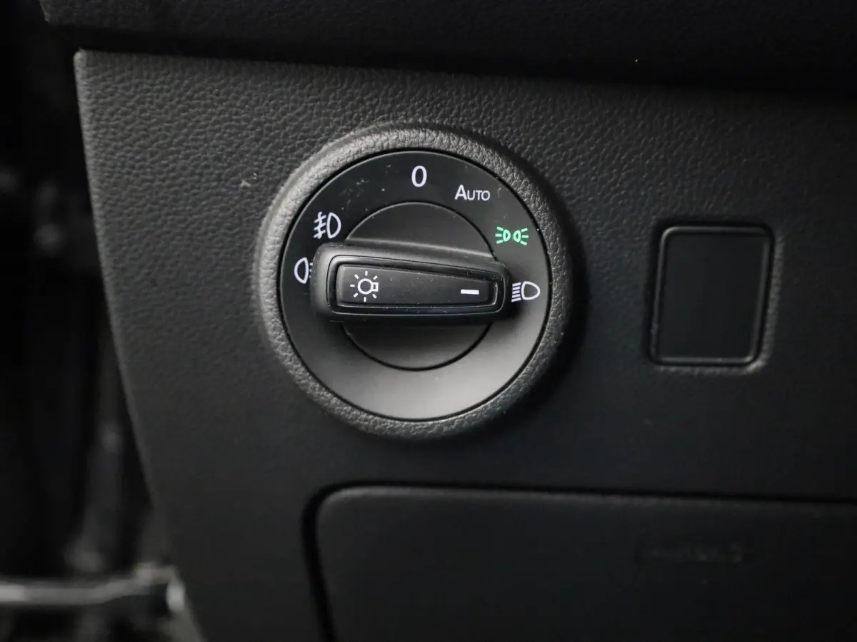 1.5 TSI Style Business Intense | Panoramadak | Trekhaak | Navigatie | Apple Carplay / Android Auto | Achteruitrijcamera | Cruise Control | Climate Control | Lichtmetalen Velgen |