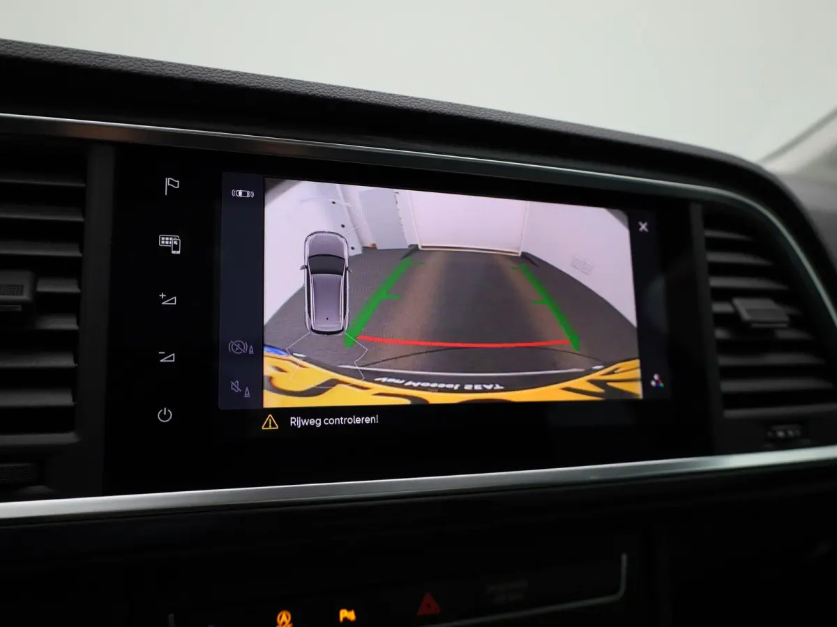 1.5 TSI Style Business Intense | Panoramadak | Trekhaak | Navigatie | Apple Carplay / Android Auto | Achteruitrijcamera | Cruise Control | Climate Control | Lichtmetalen Velgen |