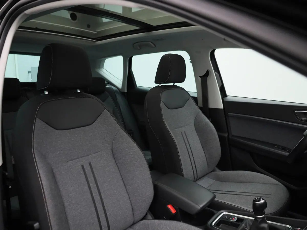 1.5 TSI Style Business Intense | Panoramadak | Trekhaak | Navigatie | Apple Carplay / Android Auto | Achteruitrijcamera | Cruise Control | Climate Control | Lichtmetalen Velgen |