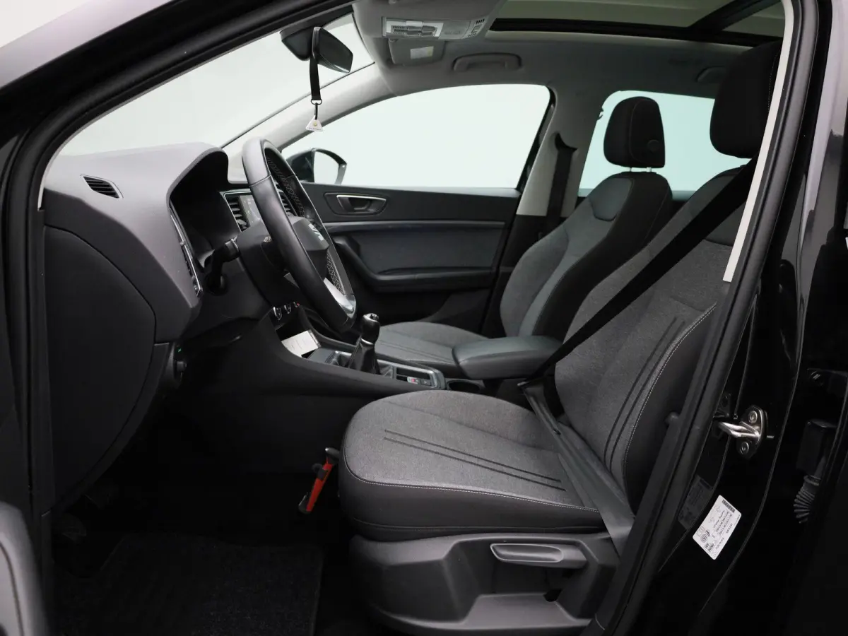 1.5 TSI Style Business Intense | Panoramadak | Trekhaak | Navigatie | Apple Carplay / Android Auto | Achteruitrijcamera | Cruise Control | Climate Control | Lichtmetalen Velgen |
