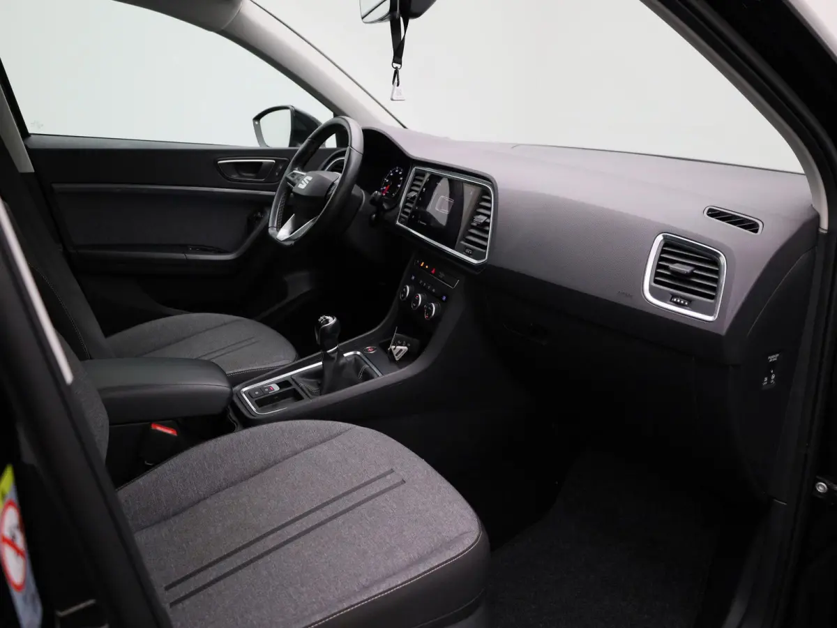 1.5 TSI Style Business Intense | Panoramadak | Trekhaak | Navigatie | Apple Carplay / Android Auto | Achteruitrijcamera | Cruise Control | Climate Control | Lichtmetalen Velgen |