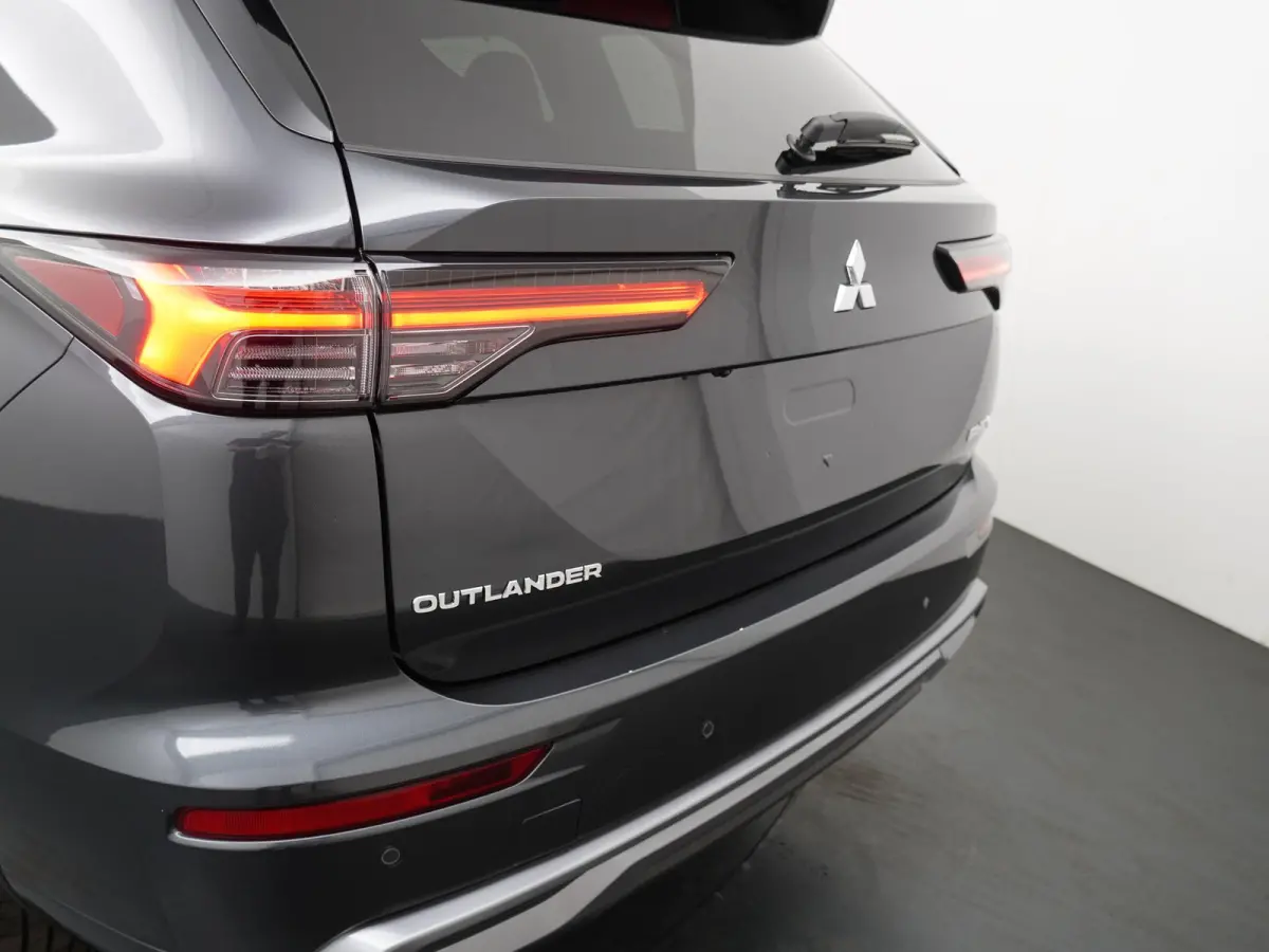 2.4 PHEV Instyle+ | Cognac Leder | Panoramadak | Gevent. Leder |